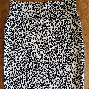 Lularoe pencil skirt size lrg